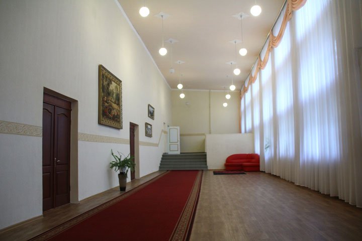 І поверх