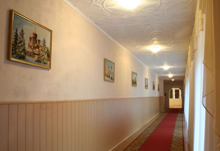 І поверх