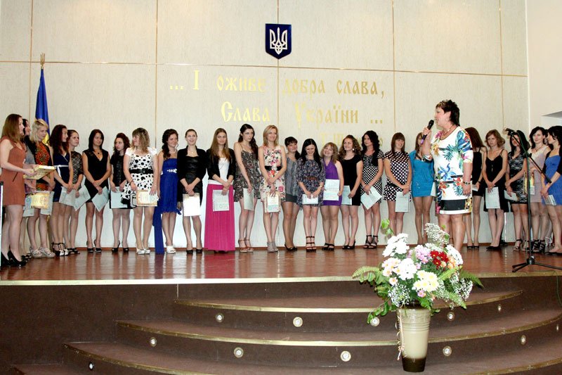 Випуск молодших спеціалістів